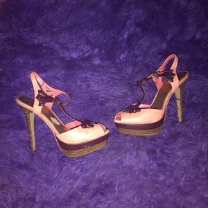 Jessica Simpson platform heel 7